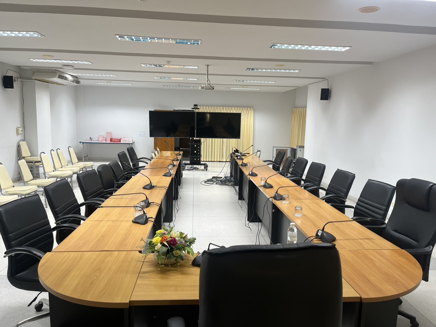 ห้องประชุมแพงพนม
